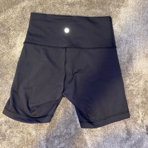 Under Wunder 6” Lululemon Bike Shorts